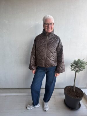 Bruin gewatteerde jas