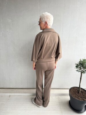 Taupe set