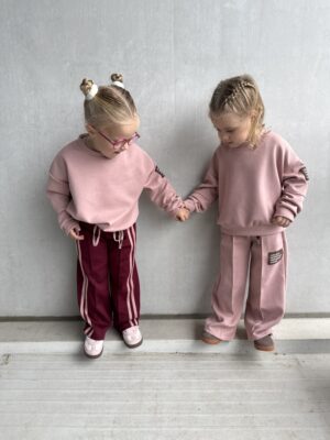 Broek rood/roze meisje
