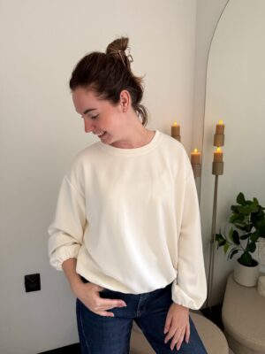 Ecru sweater met elastiek